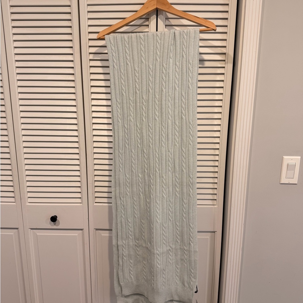 NWT Banana Republic Cable Knit Scarf - Merino Wool